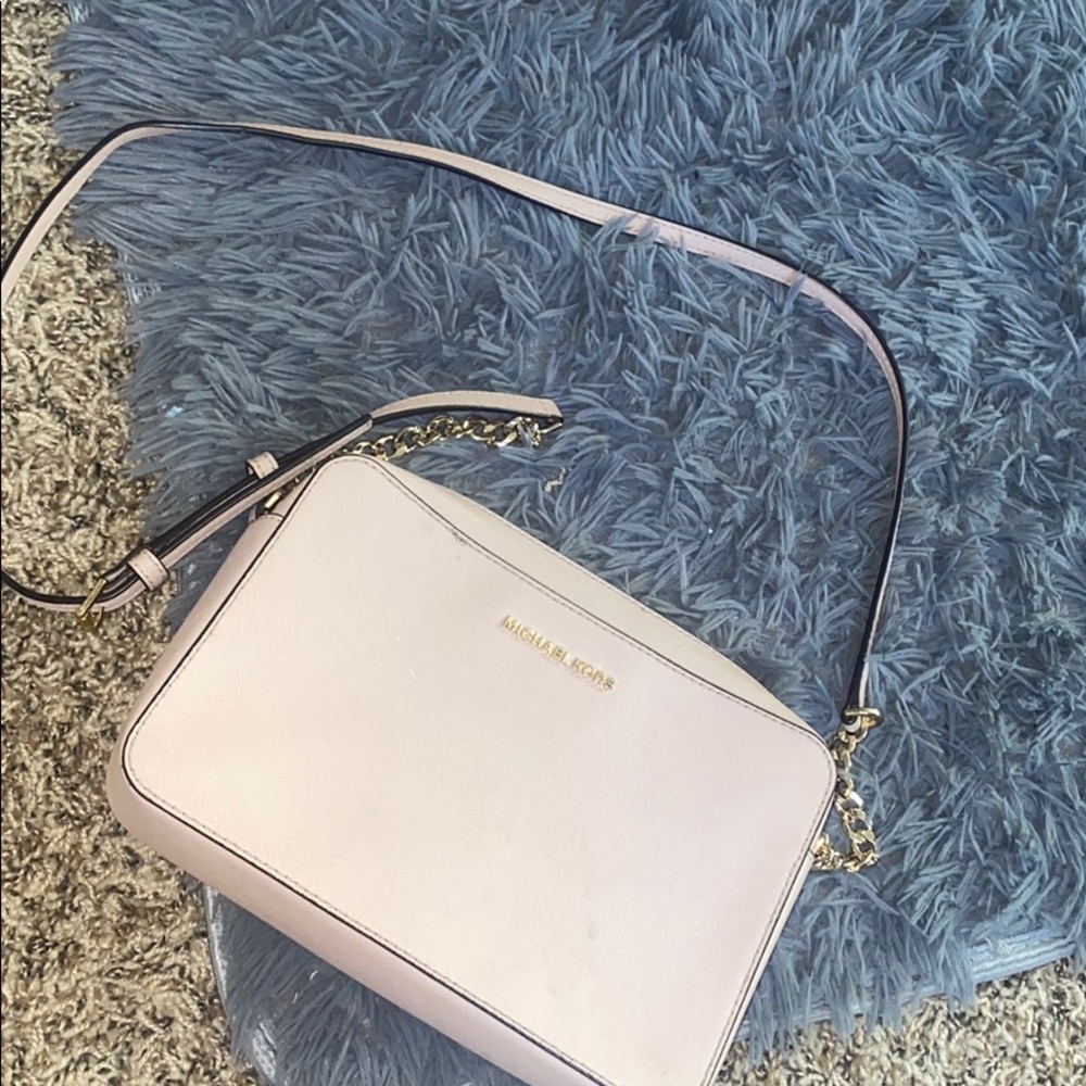 Michael Kors Authentic cross body
